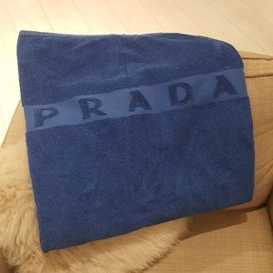 prada towels